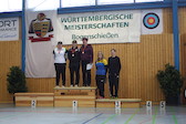Siegerehrung der Startklasse Compound Damen mit S. Schmutz auf Platz 5.